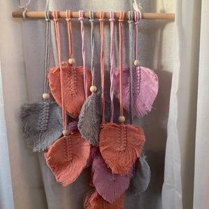 Macrame feathers